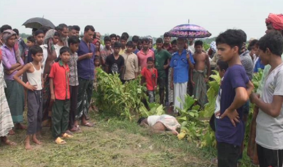 নিখোঁজের তিনদিন পর বিল থেকে গলাকাটা লাশ উদ্ধার