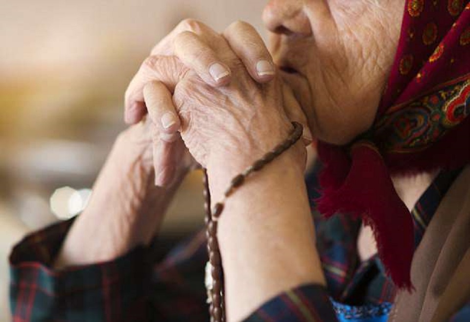 নাস্তিকদের থেকে ধর্মপ্রাণ মানুষেরা ৪ বছর বেশি বাঁচেন