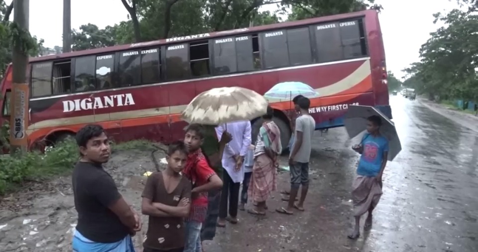 সারাদেশে সড়ক দুর্ঘটনায় ১০ জন নিহত