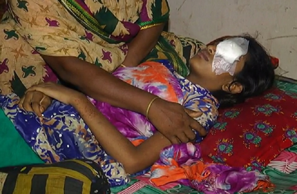 মাদারীপুরে সেই শিক্ষিকার বিরুদ্ধে মামলা