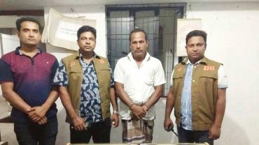 রাজবাড়ীতে বন্দুকসহ হত্যা মামলার আসামি গ্রেফতার