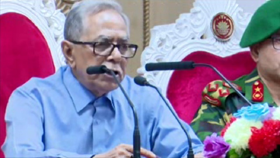 ‘এগিয়ে যেতে হলে ইতিহাস থেকে শিক্ষা নিতে হবে’