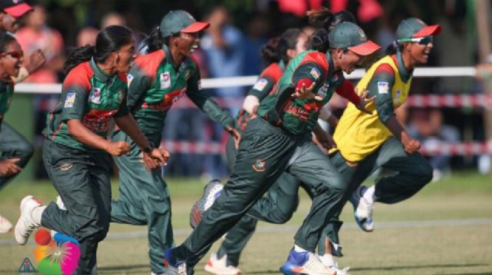 টানা ৩টি ট্রফি জিতেছে নারী ক্রিকেট দল