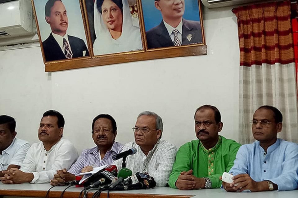 ‘শারীরিকভাবে যন্ত্রণা দিতেই খালেদা জিয়াকে আটকে রাখা হয়েছে’