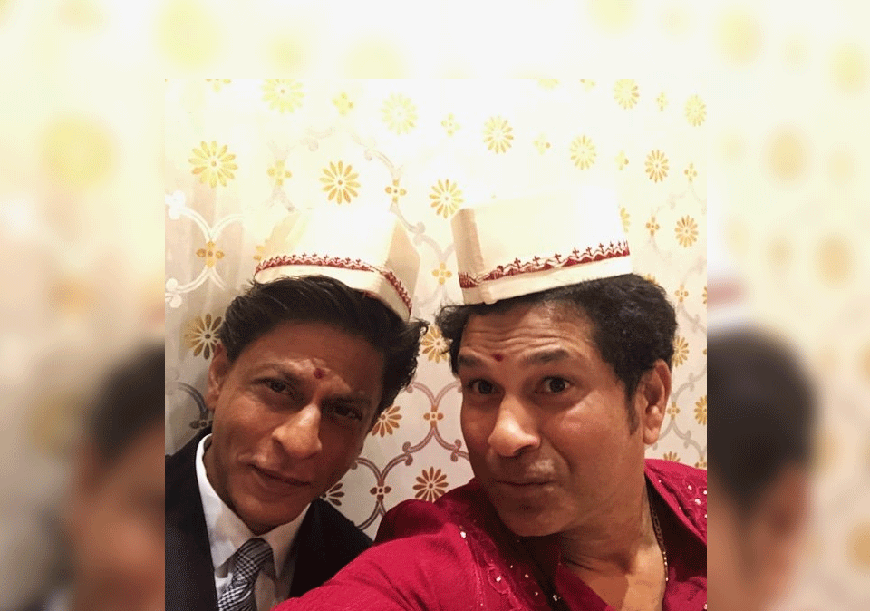 এক ফ্রেমে শাহরুখ-শচীন!