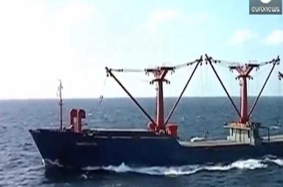 বাবেল মান্দেব প্রণালী দিয়ে তেল রফতানি স্থগিত করেছে সৌদি সরকার