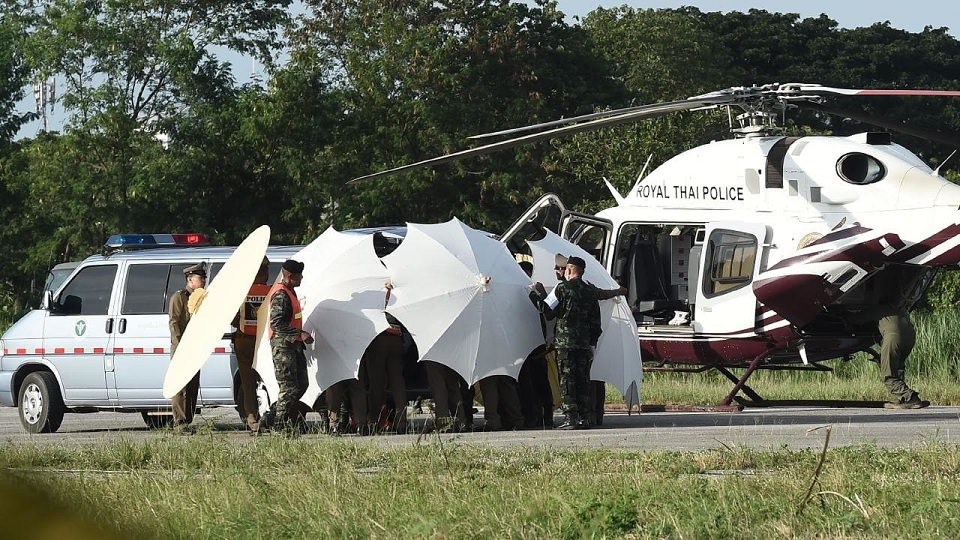 গুহায় আটকেপড়া ফুটবলারদের সফলভাবে উদ্ধার