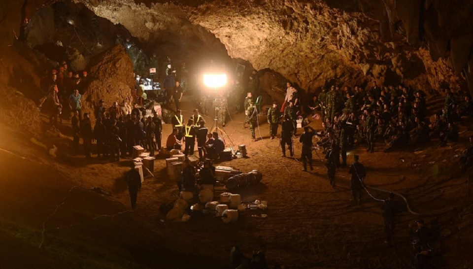 কিশোর ফুটবলারদের উদ্ধার অভিযান নিয়ে হলিউডে চলচ্চিত্র!