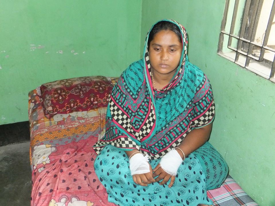 শাশুড়ীকে গলা কেটে হত্যা, পুত্রবধূকে কুপিয়ে জখম