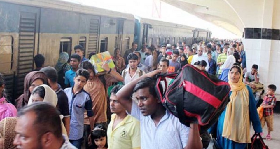 ট্রেনে ঈদযাত্রা শুরু