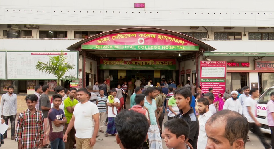 স্বামীকে কুপিয়ে হত্যা চেষ্টার পর স্ত্রীর আত্মহত্যা