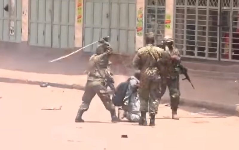 সাংবাদিকের ওপর হামলা, দুঃখ প্রকাশ করলো উগান্ডার সেনাবাহিনী