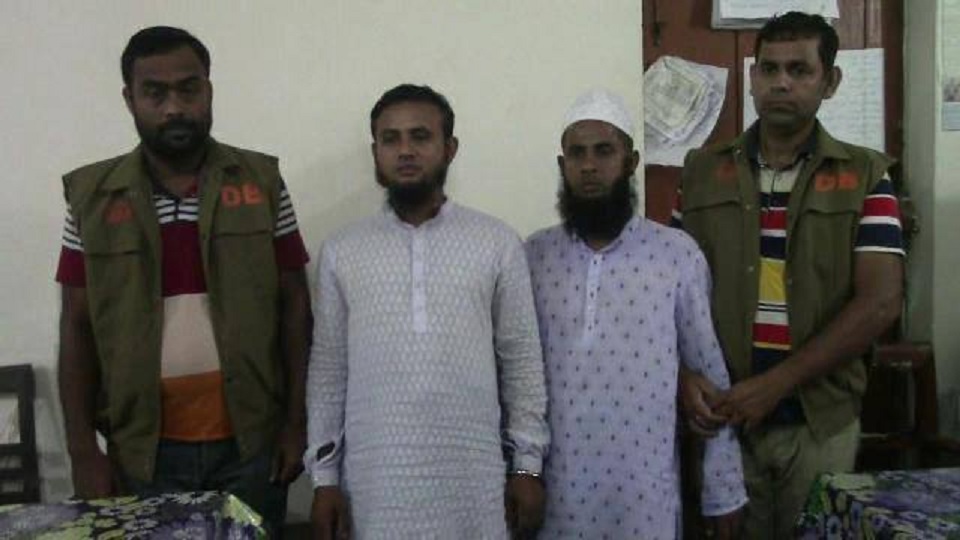 জঙ্গি সম্পৃক্ততায় গ্রেফতার ২