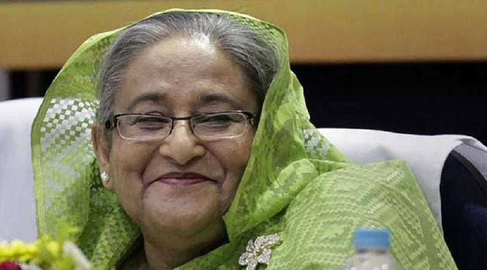 প্রধানমন্ত্রী শেখ হাসিনার জন্মদিনে কেক কেটেছে স্বেচ্ছাসেবক লীগ