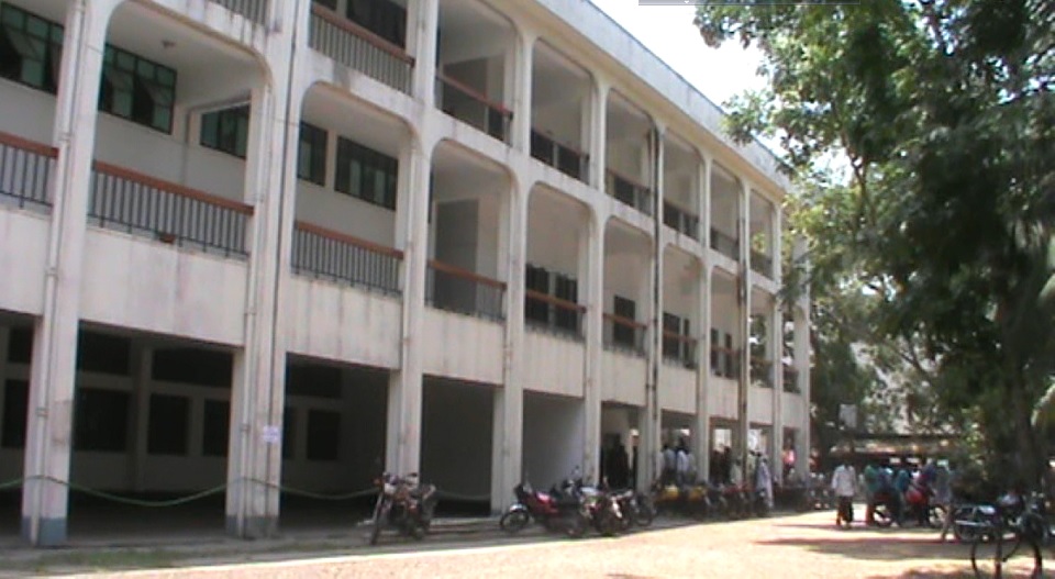 মাদারীপুরে গৃহবধূ হত্যা মামলায় স্বামীসহ ৩ জনের মৃত্যুদণ্ড