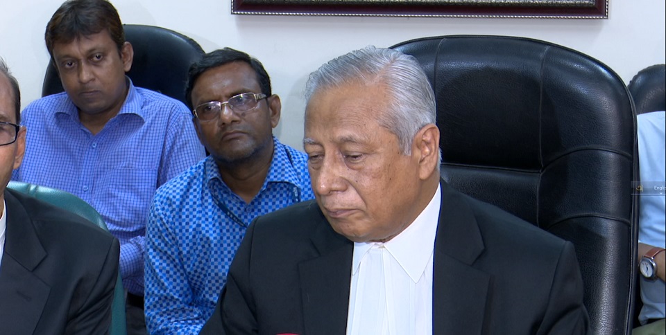 এস কে সিনহা বিচার বিভাগের ভাবমূর্তি নষ্ট করছে: অ্যাটর্নি জেনারেল