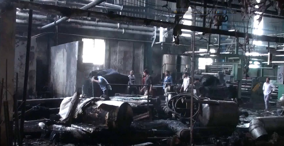 গাজীপুরের বোর্ড বাজারে পোশাক কারখানায় আগুন