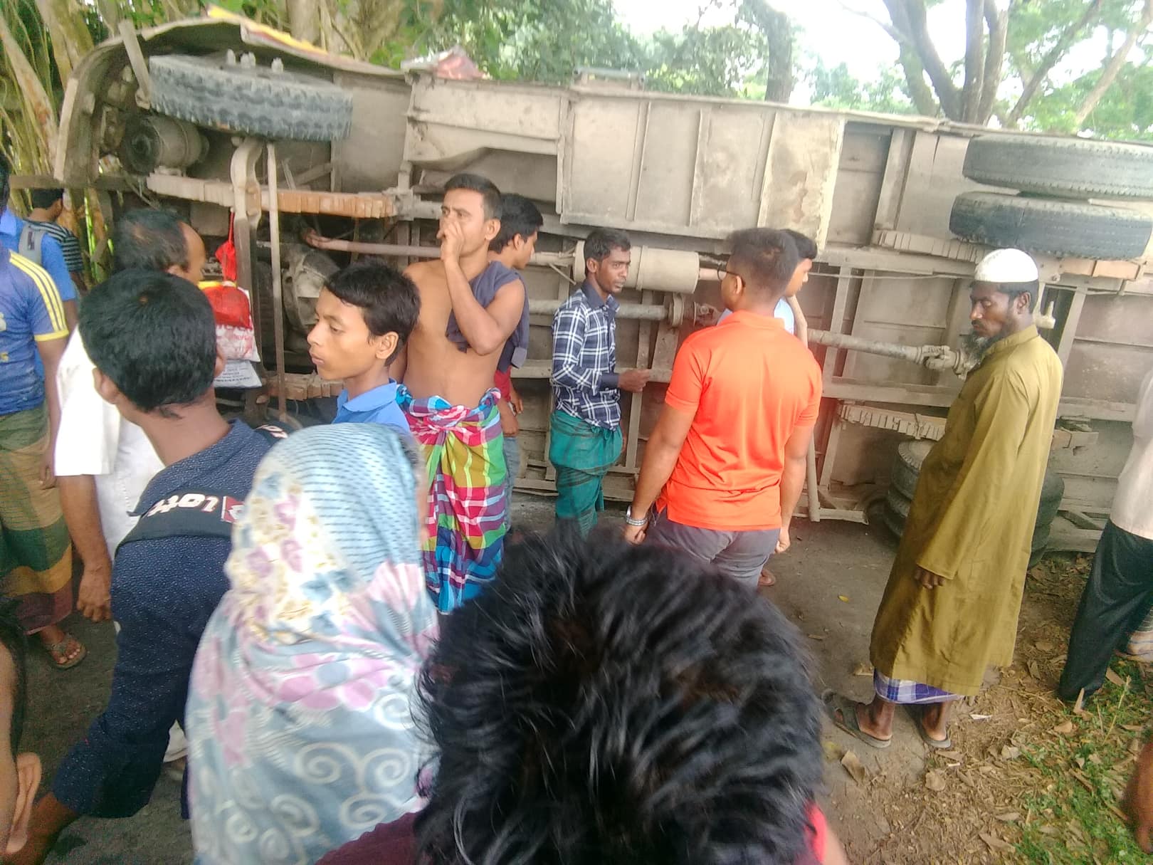 গোপালগঞ্জে পৃথক সড়ক দুর্ঘটনায় নিহত ৩