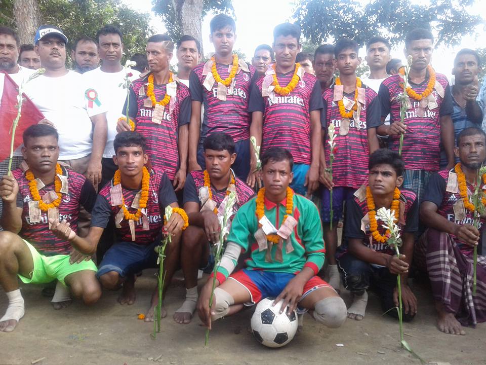 মহেশপুরে অনুষ্ঠিত হলো বাক প্রতিবন্ধীদের ফুটবল খেলা