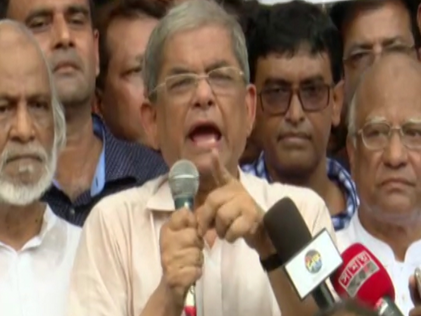 ‘দেশে এখন ভয়াবহ সরকার ক্ষমতায় রয়েছে’