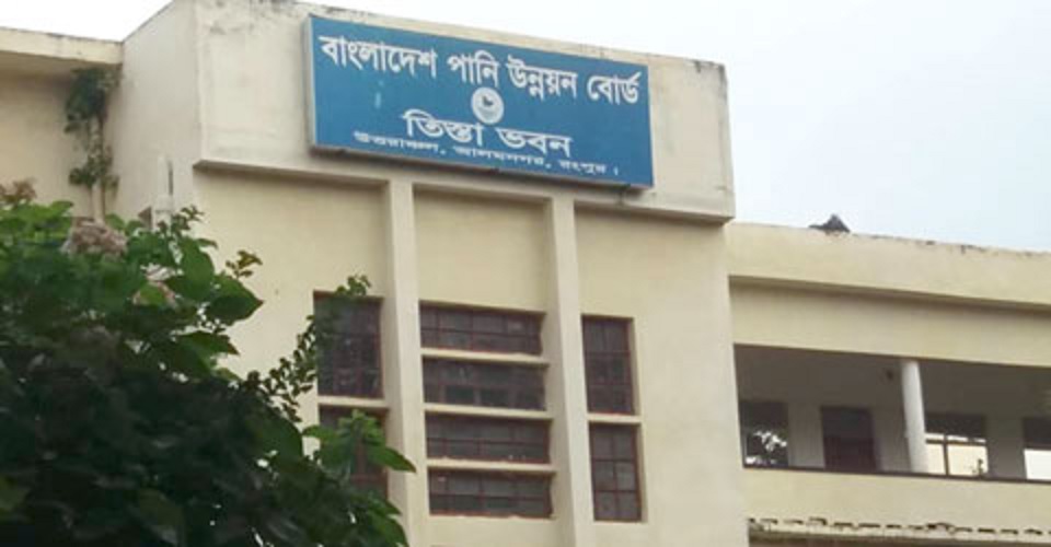 রংপুরের গঙ্গাচড়ায় তিস্তার পানি নামছে