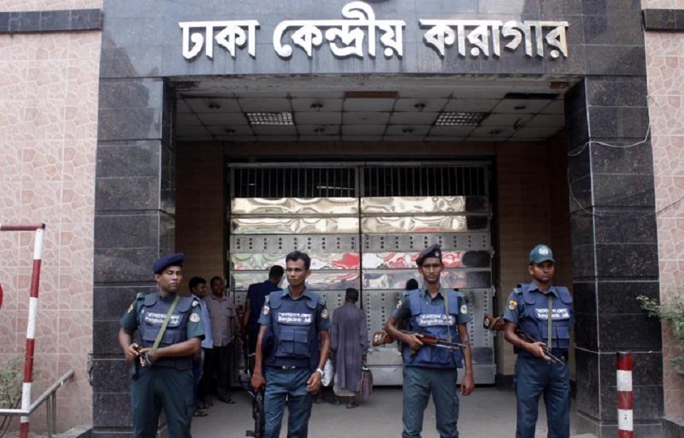 কারাগারে আদালত বসানোর বৈধতা নিয়ে খালেদা জিয়ার হাইকোর্টে রিট