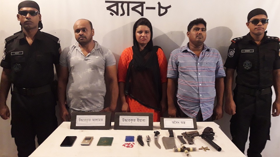 ফরিদপুরে নারী সহযোগীসহ শীর্ষ সন্ত্রাসী জুয়েল গ্রেফতার