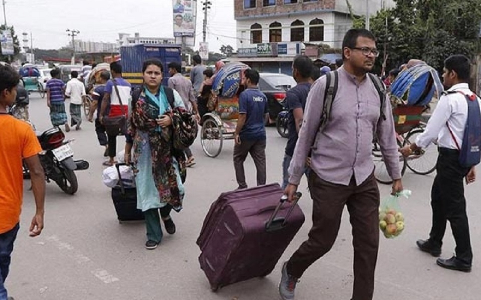 পরিবহন ধর্মঘটে সারাদেশে দুর্ভোগ