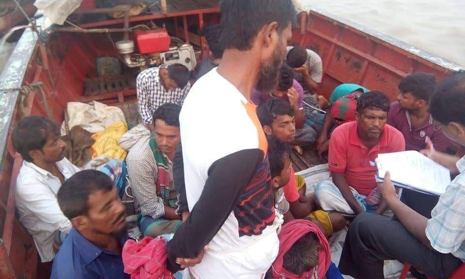 নিষেধাজ্ঞা অমান্য করায় শরীয়তপুরে ৫৩ জেলের কারাদণ্ড