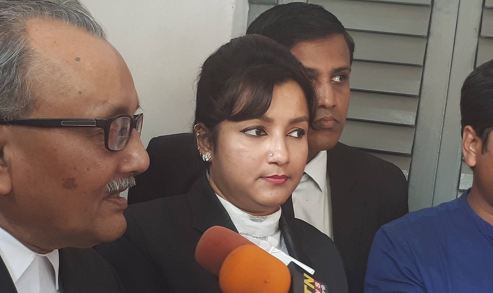 রায়ে সন্তুষ্ট রাষ্ট্রপক্ষ