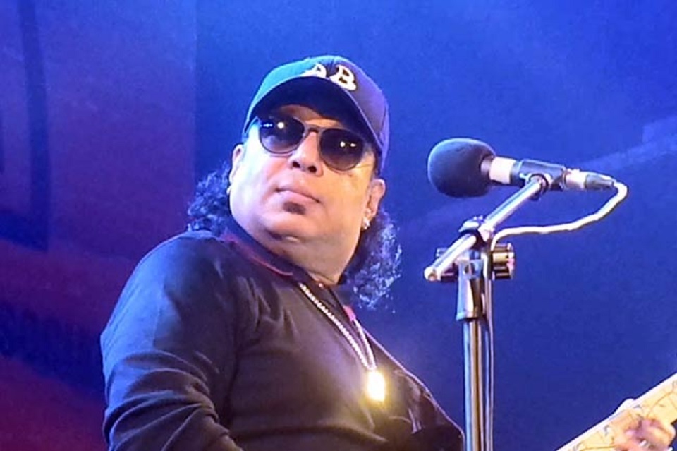 কিংবদন্তি সংগীতশিল্পী আইয়ুব বাচ্চু আর নেই