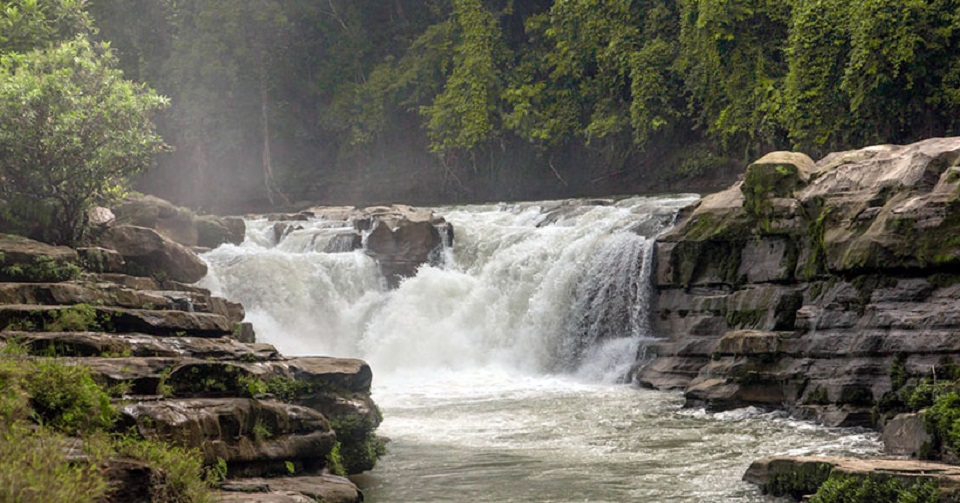 নাফাখুম ঝর্ণা দেখতে গিয়ে পর্যটকের মৃত্যু
