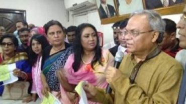 বিএনপি থেকে মনোনয়ন ফরম কিনলেন বেবী নাজনীন