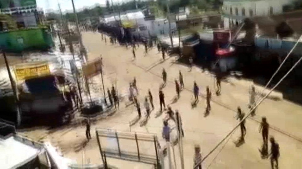 নির্মাণকাজের ভাগবাটোয়ারা নিয়ে আওয়ামী লীগের দুই গ্রুপের সংঘর্ষ