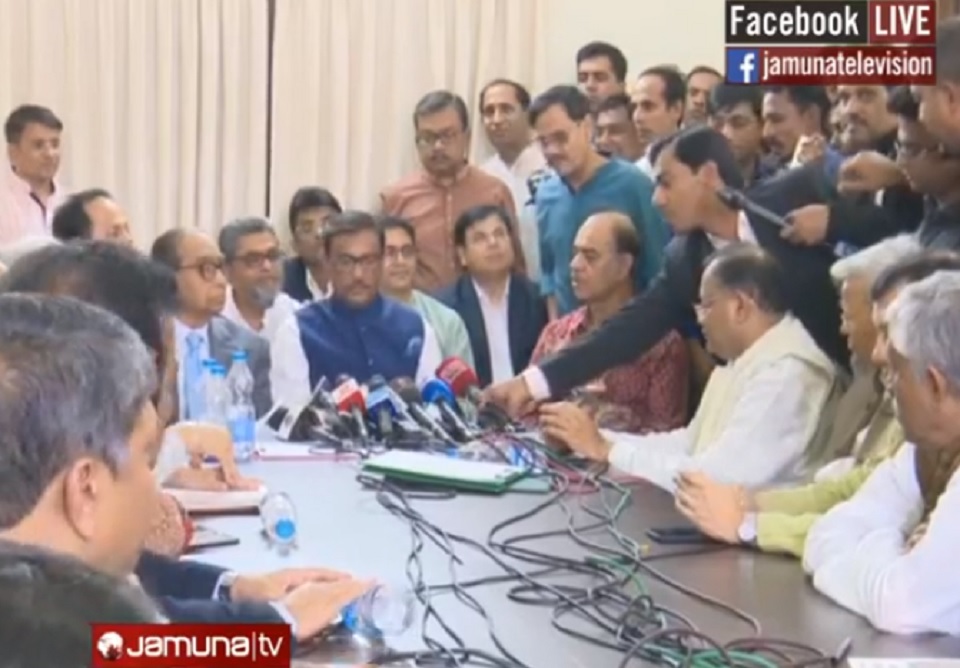 বিএনপি সরে দাঁড়াবে সেটা আওয়ামী লীগ চায় না: কাদের