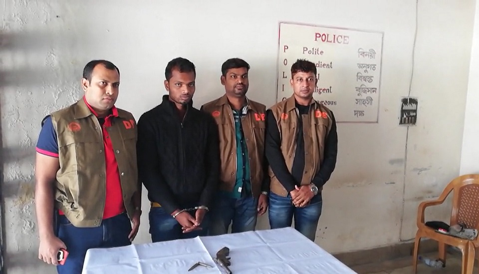 ঝিনাইদহ জেলা পুলিশের বিশেষ অভিযানে আটক ৪৪