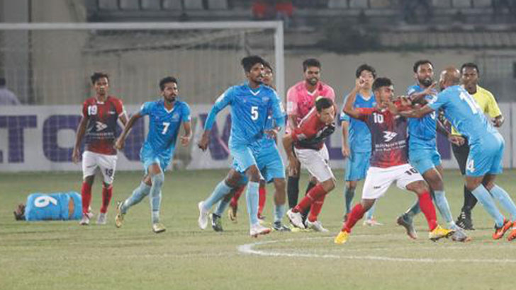 ফাইনালে তুমুল মারামারি, হ্যাটট্রিক শিরোপা আবাহনীর