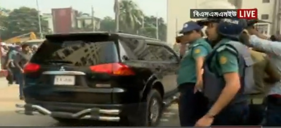 বিএসএমএমইউ থেকে কারাগারে নেয়া হচ্ছে খালেদা জিয়াকে