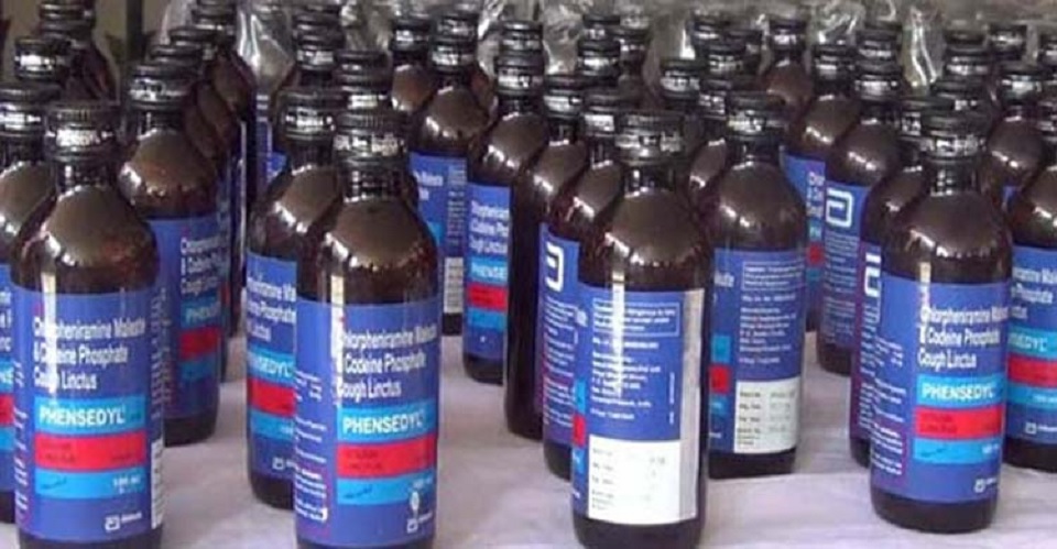 নাটোরে ১৪৫৫ বোতল ফেন্সিডিলসহ দুই শীর্ষ মাদক ব্যবসায়ী গ্রেফতার