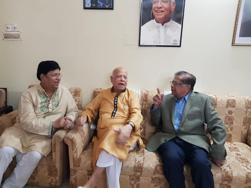 মুহিতের বাড়িতে আওয়ামী লীগ-বিএনপি প্রার্থীর আড্ডা, আলোচনার ঝড়