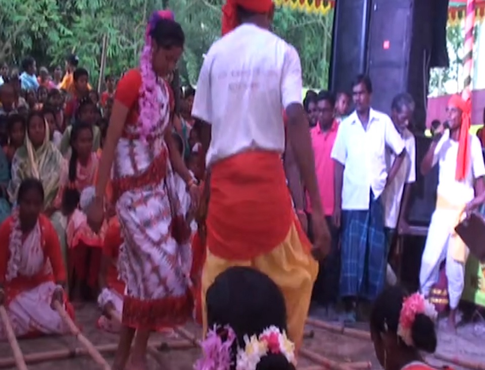 জয়পুরহাটে ক্ষুদ্র নৃ-গোষ্ঠীর ‘সহরায় উৎসব’