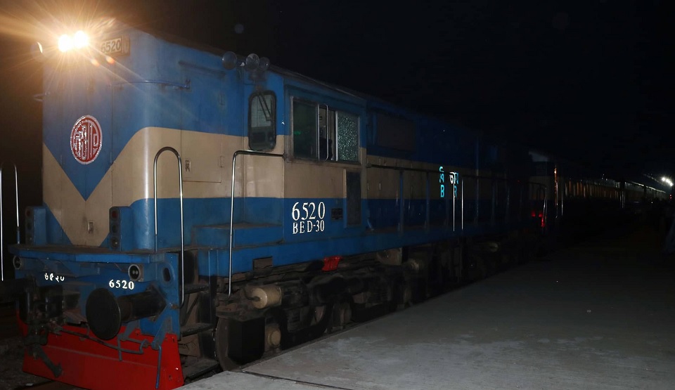 চালু হলো ঢাকা-টাঙ্গাইল-ঢাকা ব্রডগেজ ট্রেন সার্ভিস