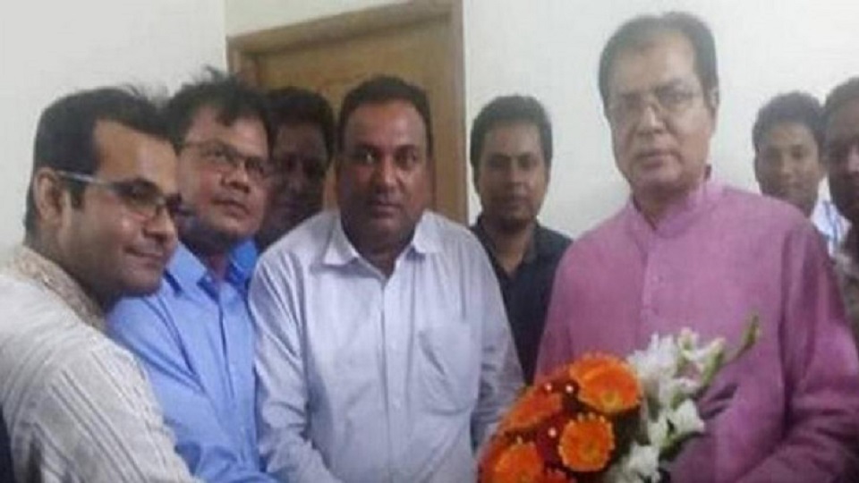 বিএনপিতে যোগ দিলেন জাতীয় পার্টির রোকন উদ্দিন বাবুল