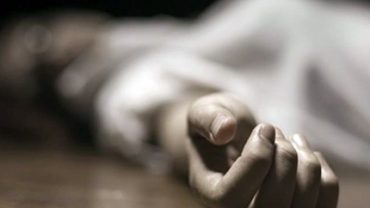 চলন্ত বাস থেকে বাবাকে ফেলে মেয়েকে অপহরণের পর হত্যা