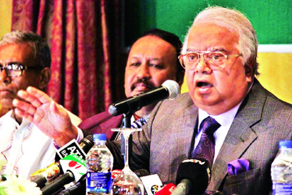 ব্যারিস্টার নাজমুল হুদার তৃণমূল বিএনপিকে নিবন্ধন দিতে হাইকোর্টের নির্দেশ