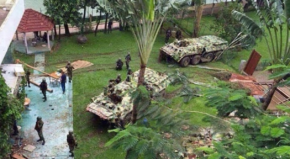 আদালতে পেশ করা হলো হলি আর্টিজানে পাওয়া গুলি ও রক্তাক্ত জামাকাপড়