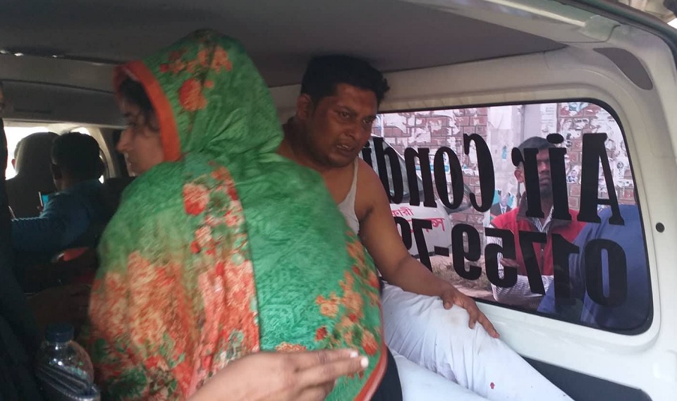 নাটোরে ছাত্রলীগের দুই গ্রুপের সংঘর্ষে জেলা সভাপতিসহ আহত ৩