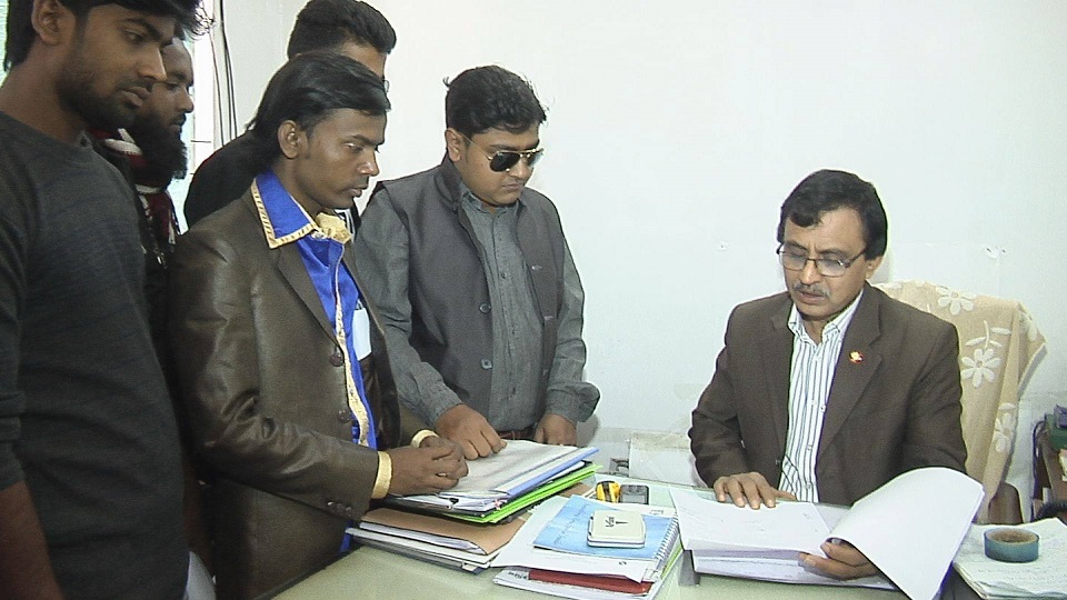 আনুষ্ঠানিকভাবে প্রতীক বরাদ্দ পাননি হিরো আলম