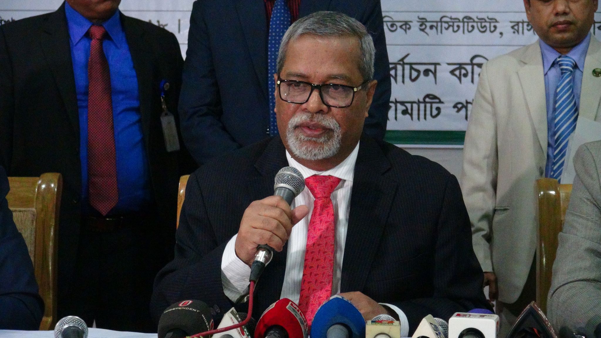 নির্বাচনের সার্বিক পরিস্থিতি ভালো আছে: সিইসি