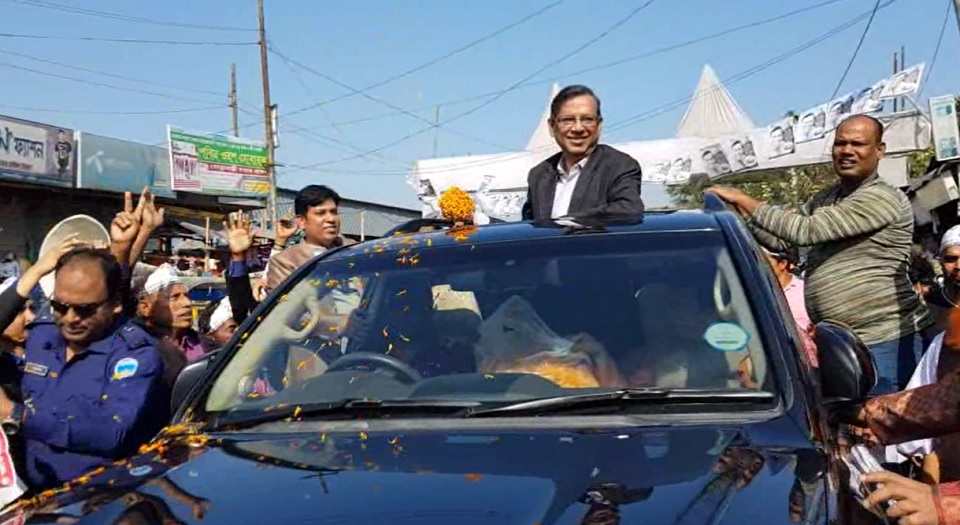 নির্বাচনকে প্রশ্নবিদ্ধ করার চেষ্টা করছে বিএনপি: আইনমন্ত্রী